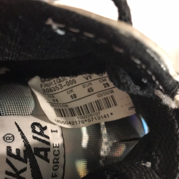 Limited edition holographic retro Nike AirForce 1 - Picture 3 of 3